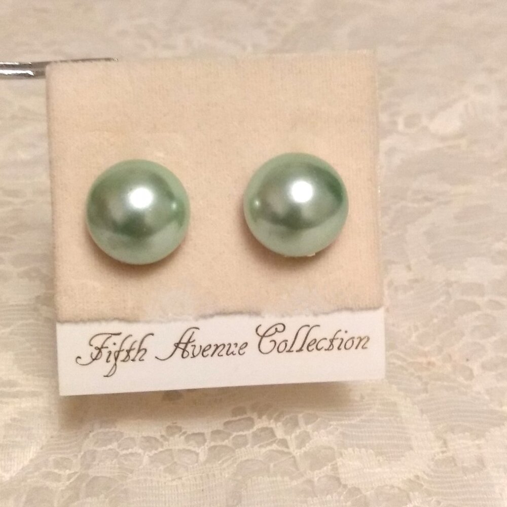 Vintage Gold Tone Round Light Green Stud Earrings Non-Pierced Clip Earrings